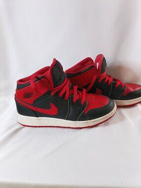 Nike Air Jordon Red/ Black / White High Top Sneaker Size 6 Youth
